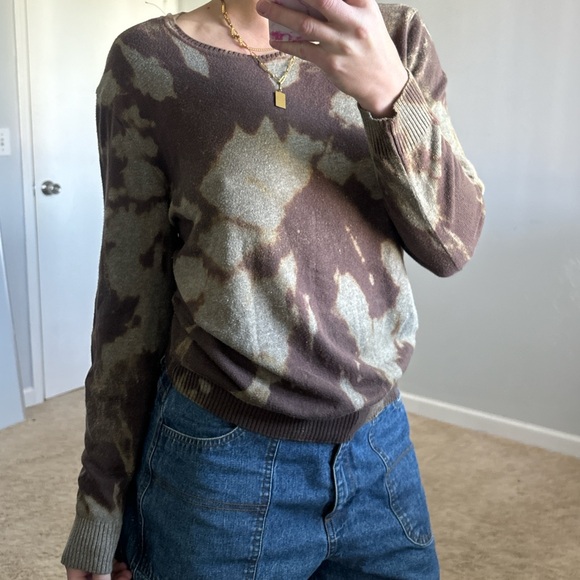 Brown Tie Dye Sweater - Picture 4 of 6